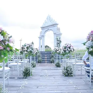 Giri Bhagawan & Hotel Nusa Dua (Bali)