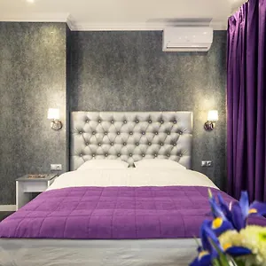 Status Aparthotel Kyiv