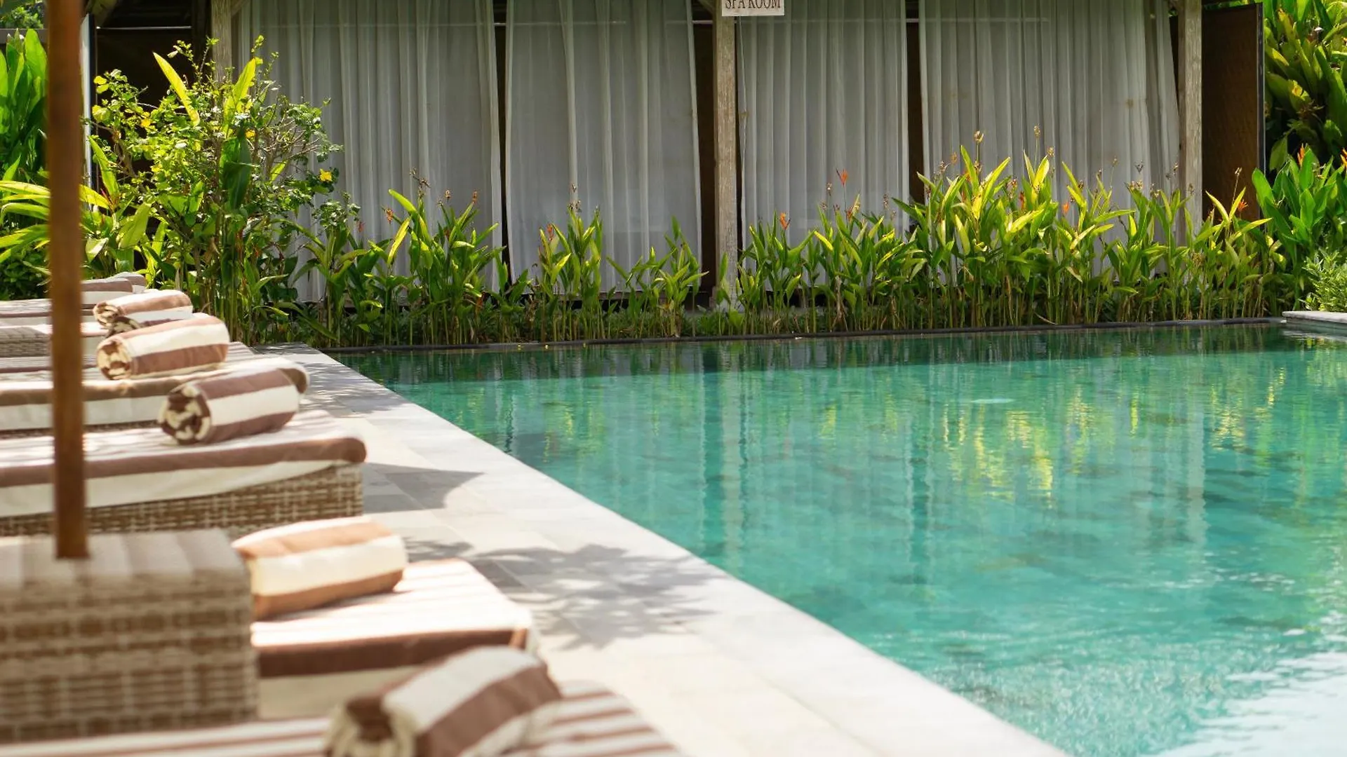 Hotel Green D'Mel Bali Nusa Dua